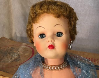 Muñeca Darling Debbie con caja ¿años 50?