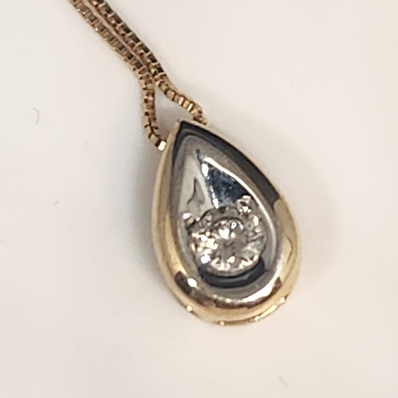 Stunning 14k Yellow Gold Diamond Tear Drop Pendant on 22 14k Yellow