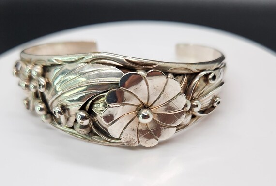 Navajo Indian Handmade Sterling Silver Squash Blossom with Earrings