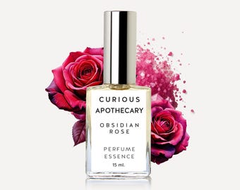 Perfume en spray Cardamomo Rosa — Obsidian Rose de Curious Apothecary / Floral especiado cálido, 15 ml / Producción limitada, vertido a mano