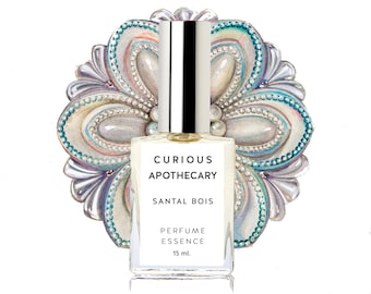 Parfum doux en vaporisateur bois de santal | Parfum de créateur de luxe | Curieux apothicaire Santal Bois™ |  Cadeau pour femme de moins de 30 ans | Parfum de forêt