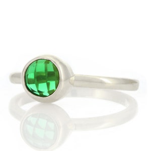 Sterling Silver Emerald Ring · May Birthstone Engagement Ring · Simple Unique Bezel Set Stacking Ring · 925 Silver Green Ring