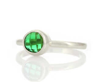 Sterling Silver Emerald Ring · May Birthstone Engagement Ring · Simple Unique Bezel Set Stacking Ring · 925 Silver Green Ring
