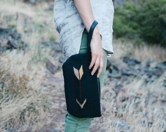 Wristlet Clutch/Boho clutch//Wool clutch/Hand dyed/Tribal design/Native design/Southwest clutch/Black clutch/ Arrow clutch/ Gift for her