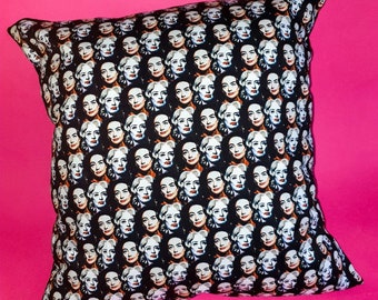 SOLO FUNDAS Cojín ilustrado hecho a mano ¿Qué fue de Baby Jane?