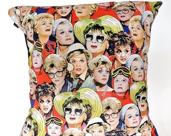 SOLO FUNDAS - Cojín ilustrado y hecho a mano de Murder She Wrote
