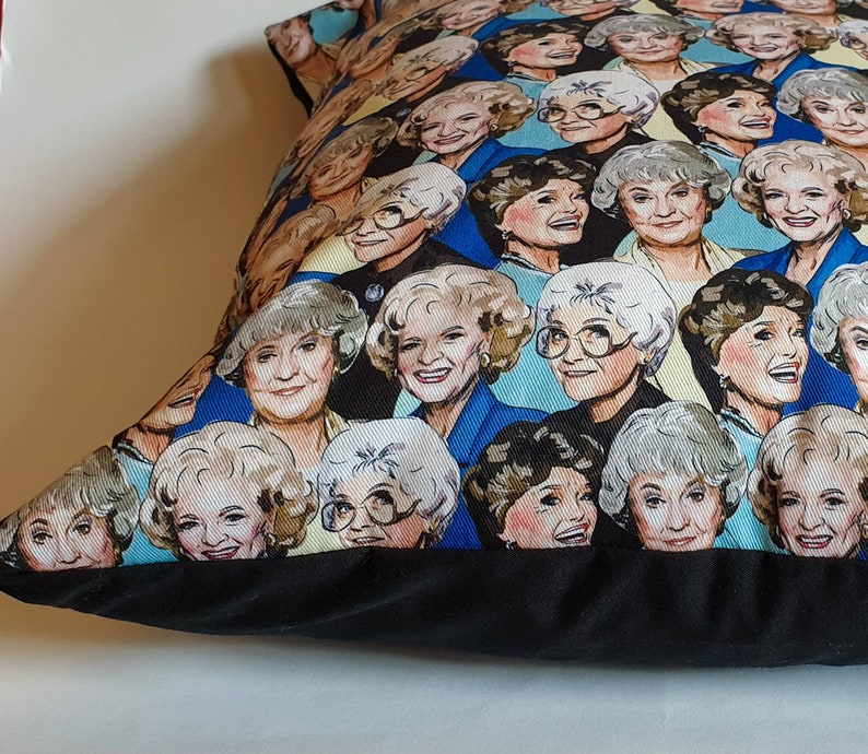 Large Golden Girls illustrated and handmade cushion image 4