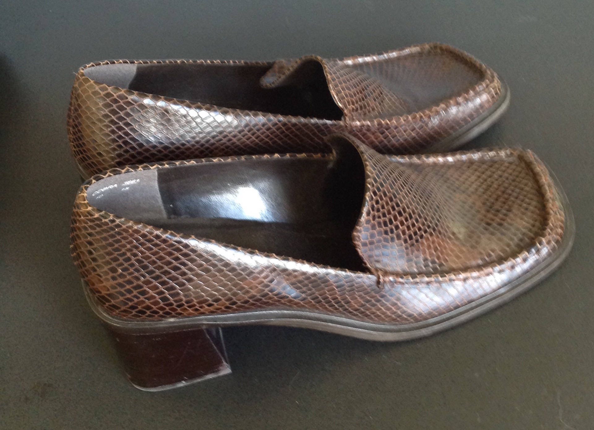 Schoenen damesschoenen Instappers Loafers Vintage Wesley and Co Cobra snakeskin reptile print loafers pumps size 10 