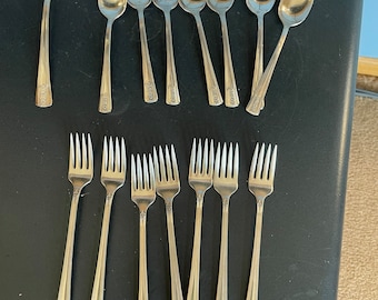 Vintage Wm Rogers Sectional Star Eagle IS Individual Silverplate Flatware Pieces Flower pattern