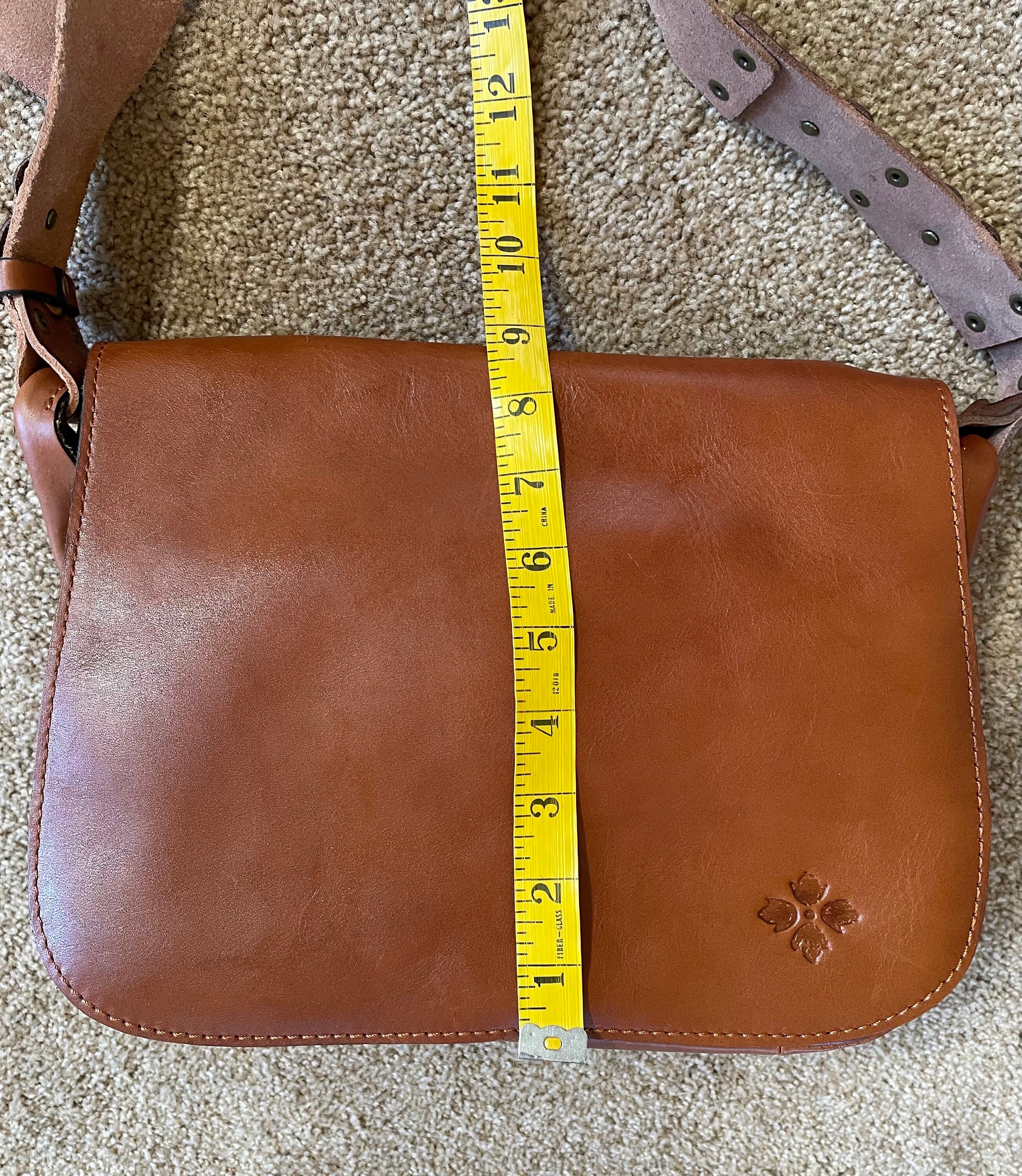 Pat-Bag 6 - Leather shoulder bag