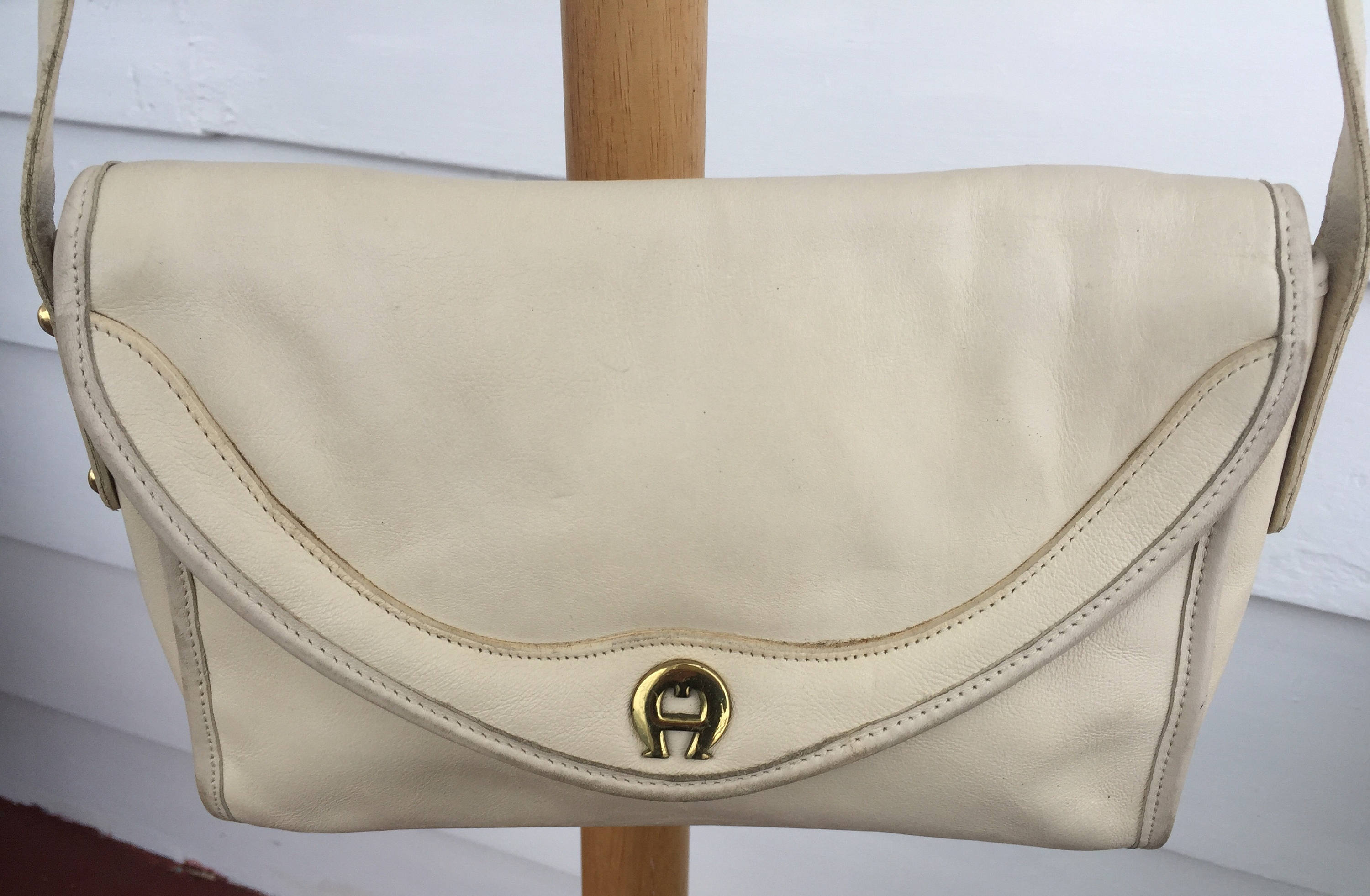 Etienne aigner online white purse