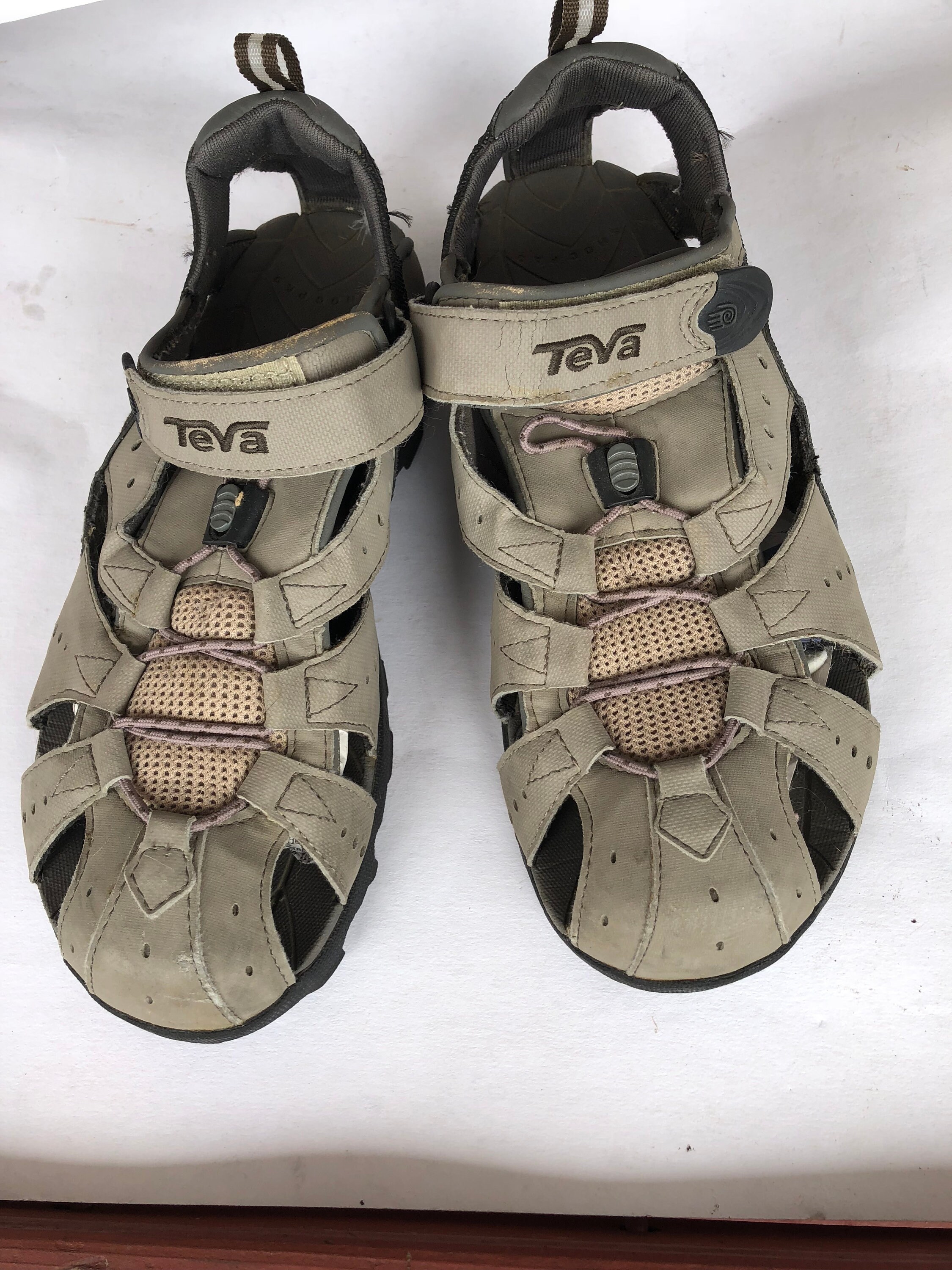 teva hiking sandals mens