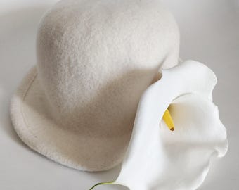 SCHA white new wool bowler hat, moldable hat