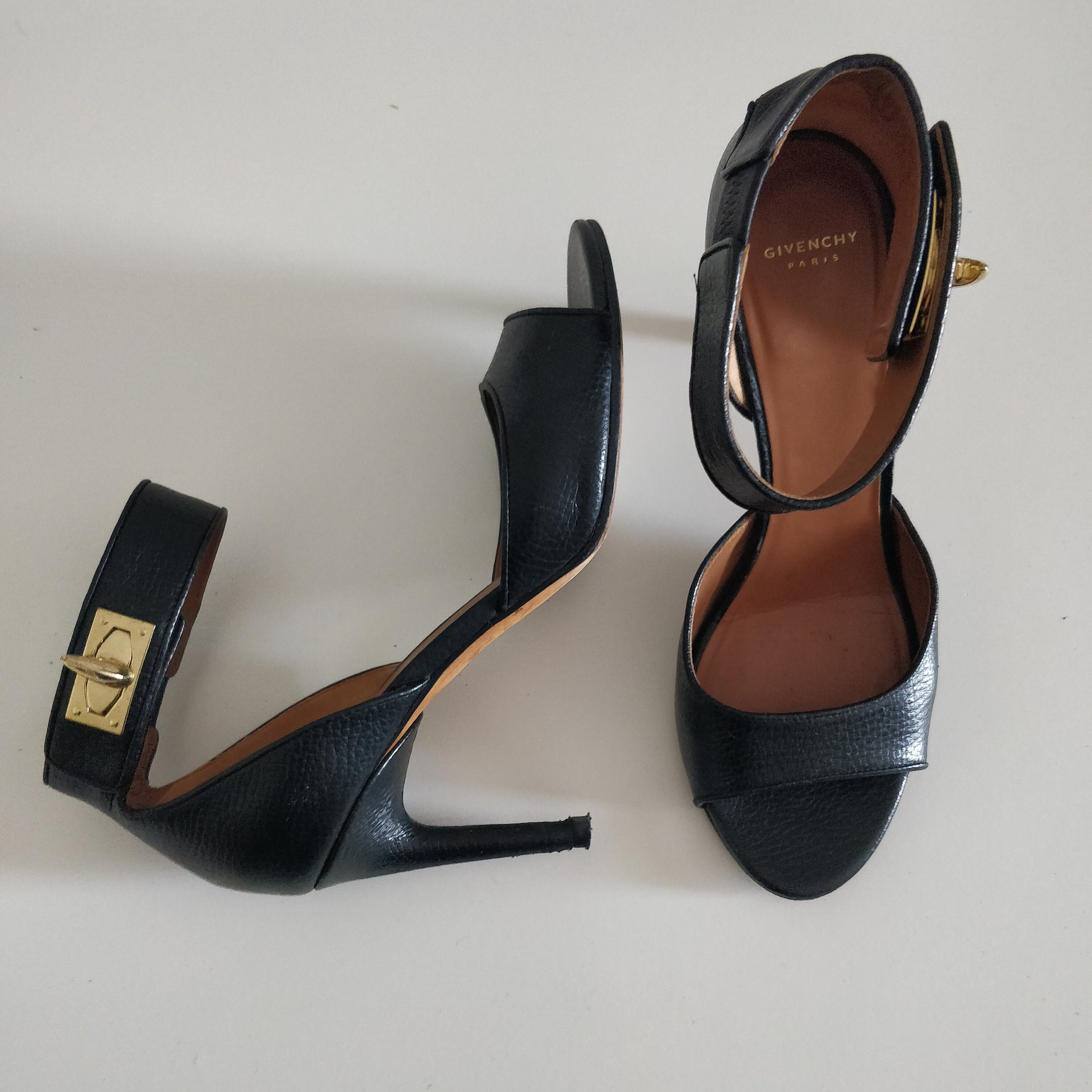 GIVENCHY Shark Lock Black Leather Sandals, Made in Italy - Etsy