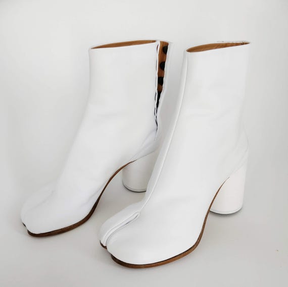MAISON MARGIELA White Leather Tabi Ankle Boots, New, Made in Italy