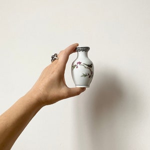 Chinese Famille Rose Porcelain Vase, Hand-painted Vase