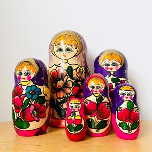 Large Russian nesting doll, Matryoshka doll, Hand painted Wooden Dolls, 6 pieces, Vintage Russian Dolls