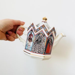 James Sadler &quot;Elizabeth I Queen of England 1558-1603&quot; theepot