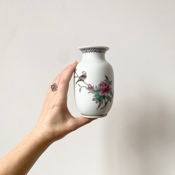 Chinese Famille Rose Vase, Vintage Chinese Porcelain Vase, Bird And Flowers, Hand Painted, Home Decor, JINGDEZHEN