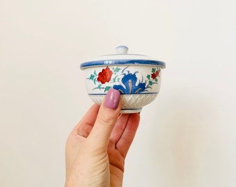 壹楽 造 祥瑞 皿 二客＆白地 捻り文 夫婦湯呑 セット 壹楽 造 祥瑞 皿 二客＆白地 捻り文 夫婦湯呑 セット - メルカリ