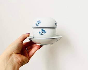 Korean Traditional Tea Cup Including Infuser and Plate with Floral Pattern