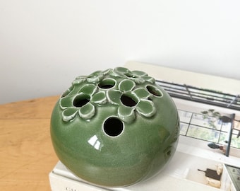 Handmade Pottery Posy Vase, Ikebana vase, Hasting Pottery Frog Vase, Flower Vase, Handmade Vase, Brown Pottery Vase, Earthy Tones