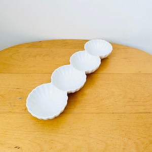 White porcelain dip bowls, Four compartments