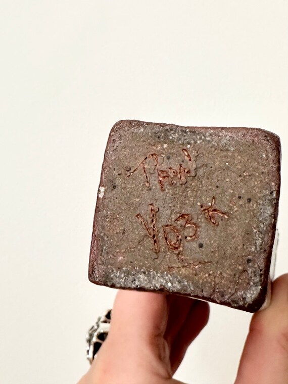 手作り陶器 花瓶 茶色 スタジオ陶器花瓶、一輪花瓶、手作り花瓶、茶色の陶器花瓶、アース