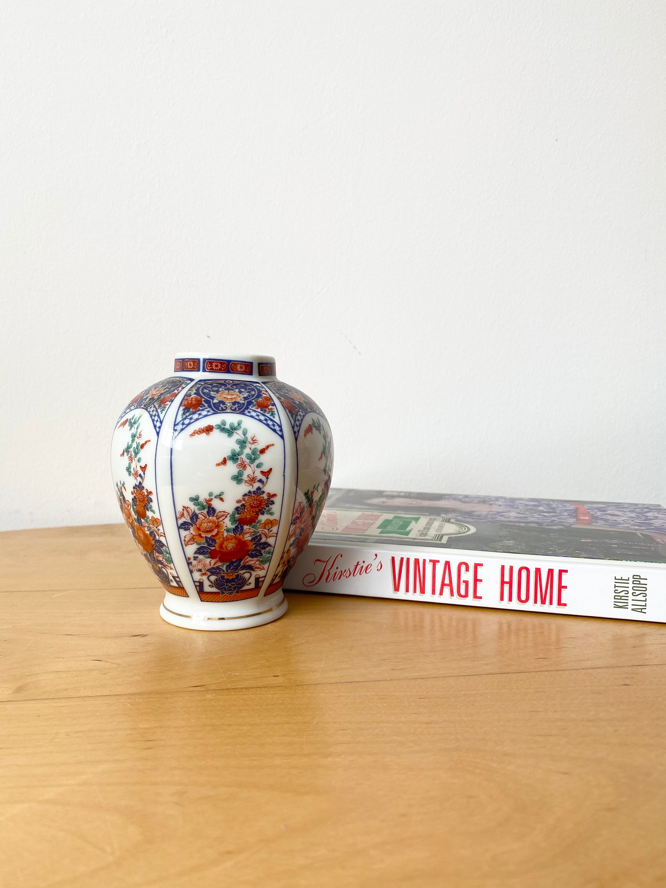 Chinese Porcelain Vase, Small Flower Vase, Oriental Vase