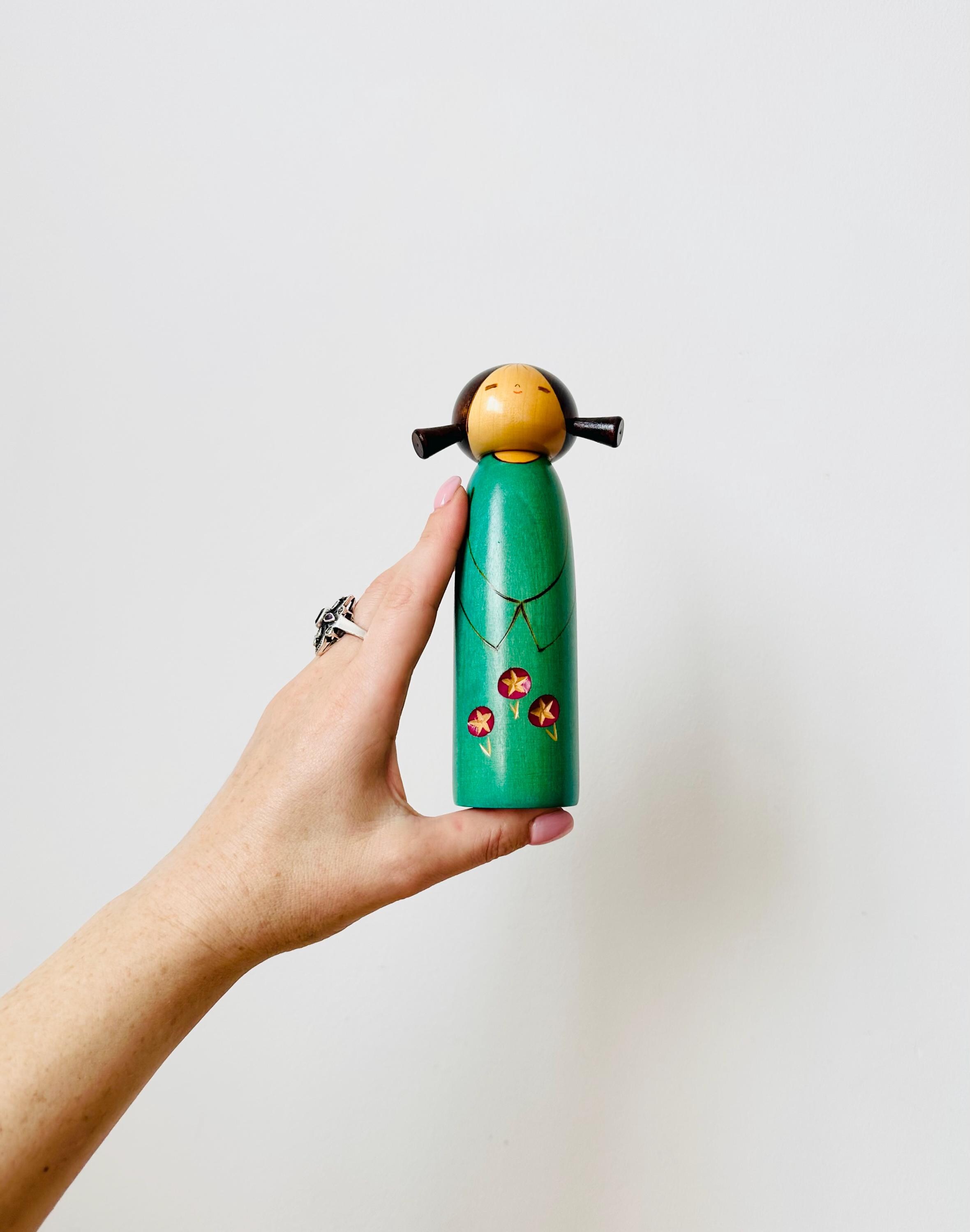 こけし人形、木製手描きの日本人形、こけし人形、アートフォーラム