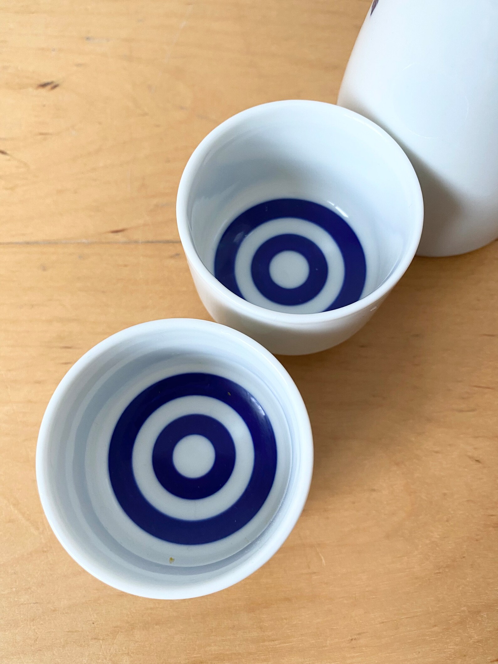 Japanese Hakutsuru Sake Set Sake Bottle & 2 Cups Japanese Etsy