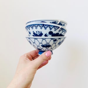 Vintage Porcelain Round Rice Bowls, Blue and white porcelain bowls, Set of 3