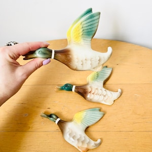 Vintage Keele Street Pottery Set of Three Graduated Flying Wall Ducks