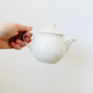 Villeroy & Boch Cortina 2000 Teapot ,Small Porcelain Teapot
