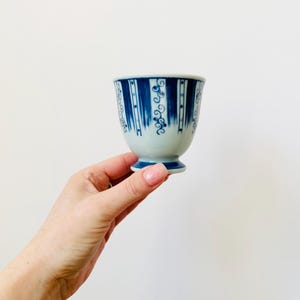 Yunomi, Japanese Porcelain Teacup, Hand Painted Green Tea Cup, Handless  Cup