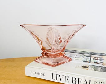 Vintage Art Deco Pink Glass Spinette Flower Vase, 1930s Bagley Pattern No 3180
