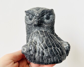 ウルフオリジナルズによるヴィンテージフクロウの彫刻。カナダで手作り