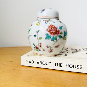 Chinese Ginger Jar, Porcelain Hand-painted Jar
