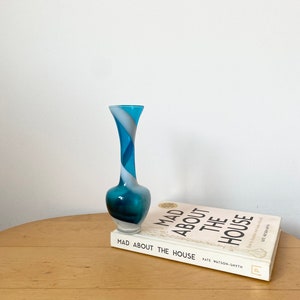 Japanese Kamei/Nasco Blue and White Vase