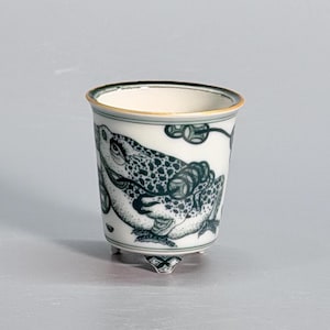 Hand-Painted Underglaze Wucai Money Toad Mini Cylindrical Planter