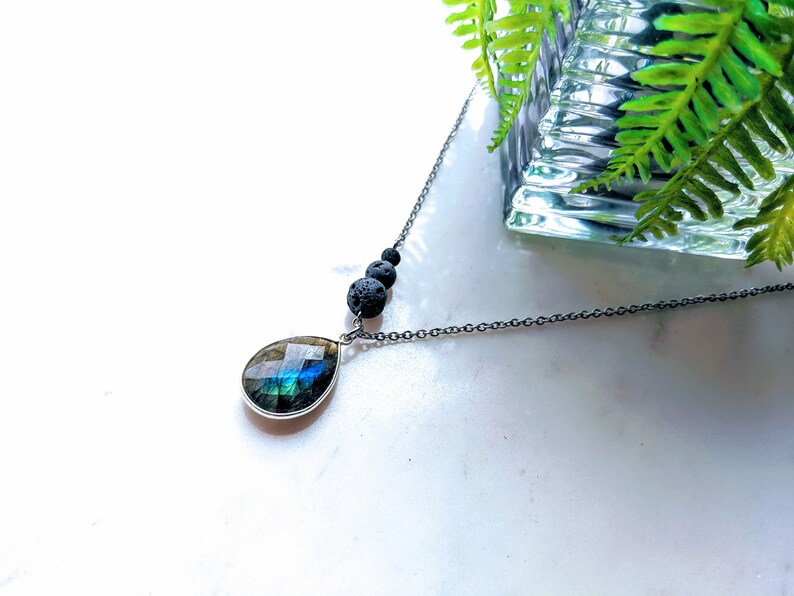 Labradorite Aromatherapy Necklace for Women Lava Stone Diffuser Necklace Labradorite Essential Oil Necklace Labradorite and Lava Stone