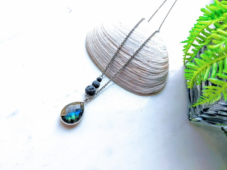 Labradorite Aromatherapy Necklace for Women Lava Stone Diffuser Necklace Labradorite Essential Oil Necklace Labradorite and Lava Stone