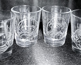 Juego de 4 vasos de chupito de Earthbound: los 4 héroes en círculos