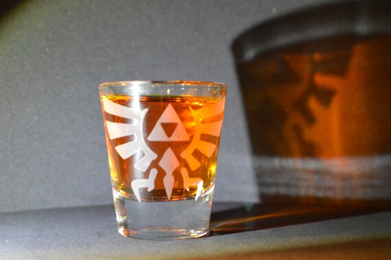 Zelda Hyrule crest LoZ Etched shot glass Fan Art