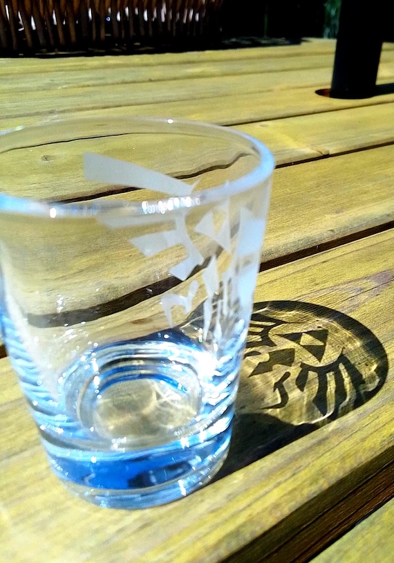 Zelda Hyrule crest LoZ Etched shot glass Fan Art
