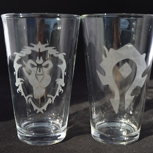 World of warcraft etched pub set (of 2)