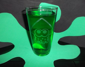 Vaso de pub grabado con calamar de Splatoon