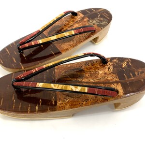 wooden zori
