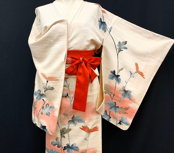 Japanese Kimono Houmongi / Vintage Silk Kimono/ We