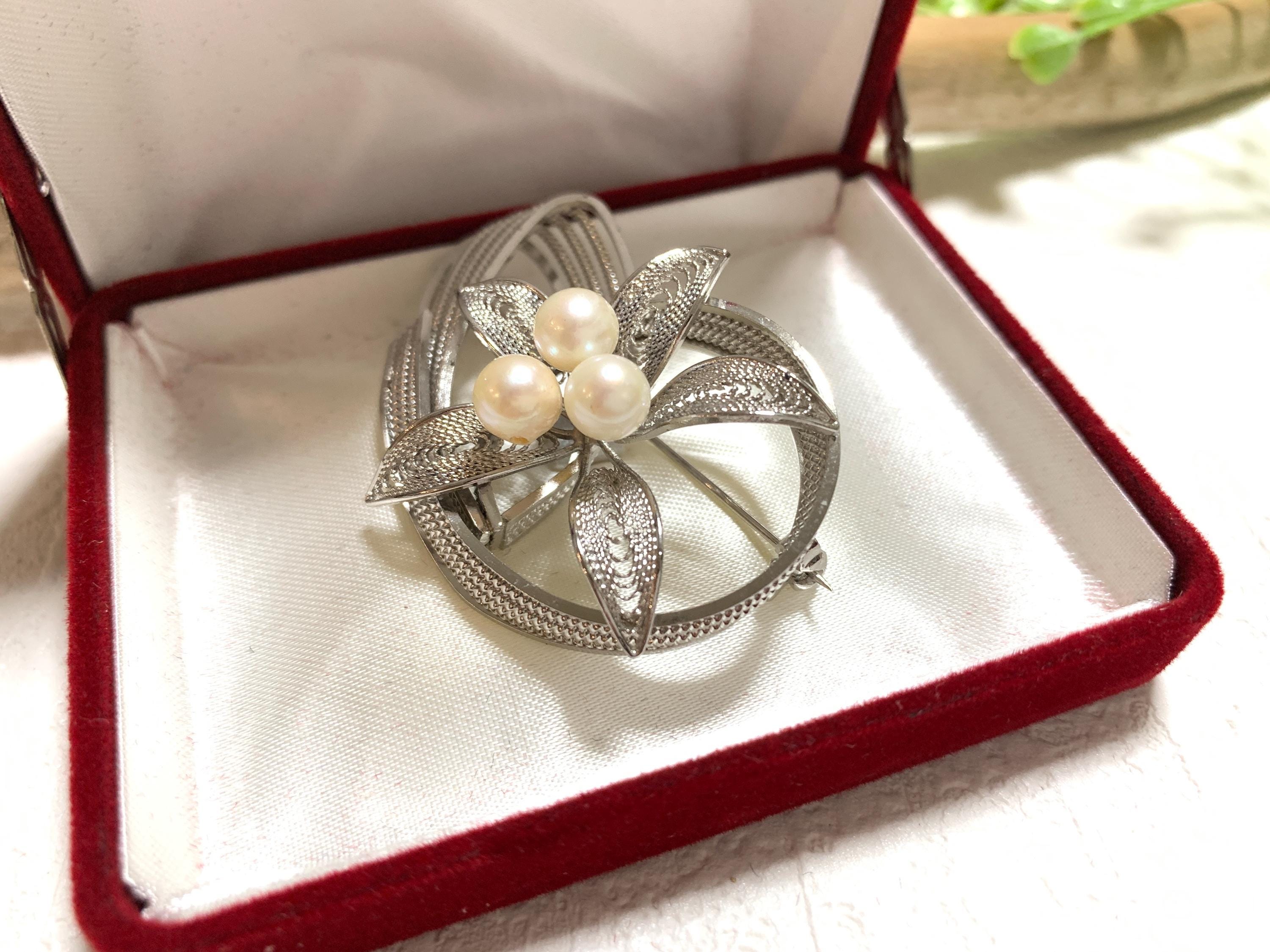 TASAKI Tasaki Silver Akoya Pearl Brooch